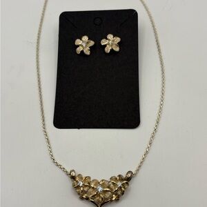 Gold Floral Jewelry Set